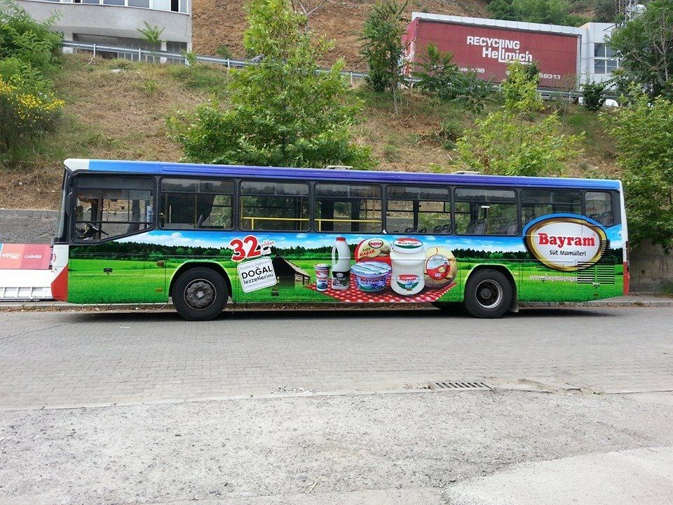 Transit Advertising detail showcase